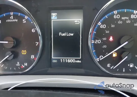 2016 Toyota Rav4 Xle z USA, uszkodzony, nr VIN 2T3RFREV6GW494319